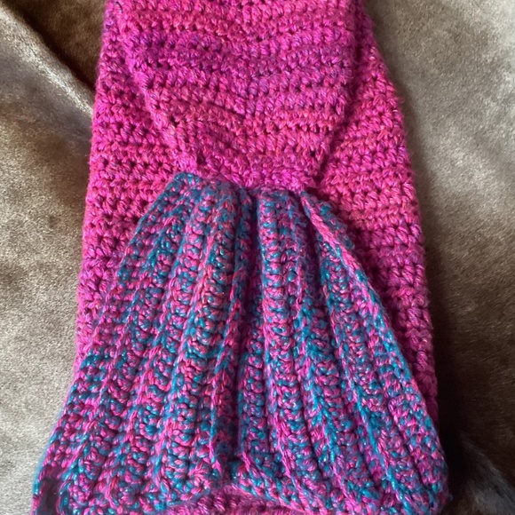 Big Chunky Knit Cozy Handmade Mermaid Tail Throw Blanket Bag - Picture 3 of 7